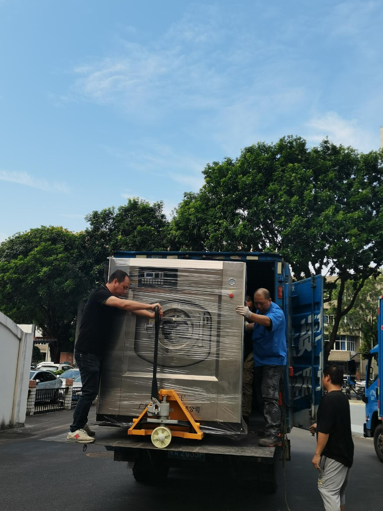 廣州小型干洗店專用工業(yè)洗衣機(jī)XTH-380D：30年品質(zhì)沉淀，高效節(jié)能，真材實(shí)料保障運(yùn)營效率