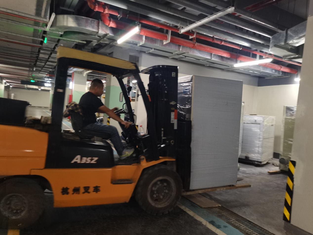 廣州度假村專用工業洗衣機：1.5噸低能耗如何撐起千套布草日清洗？這家工廠做到了