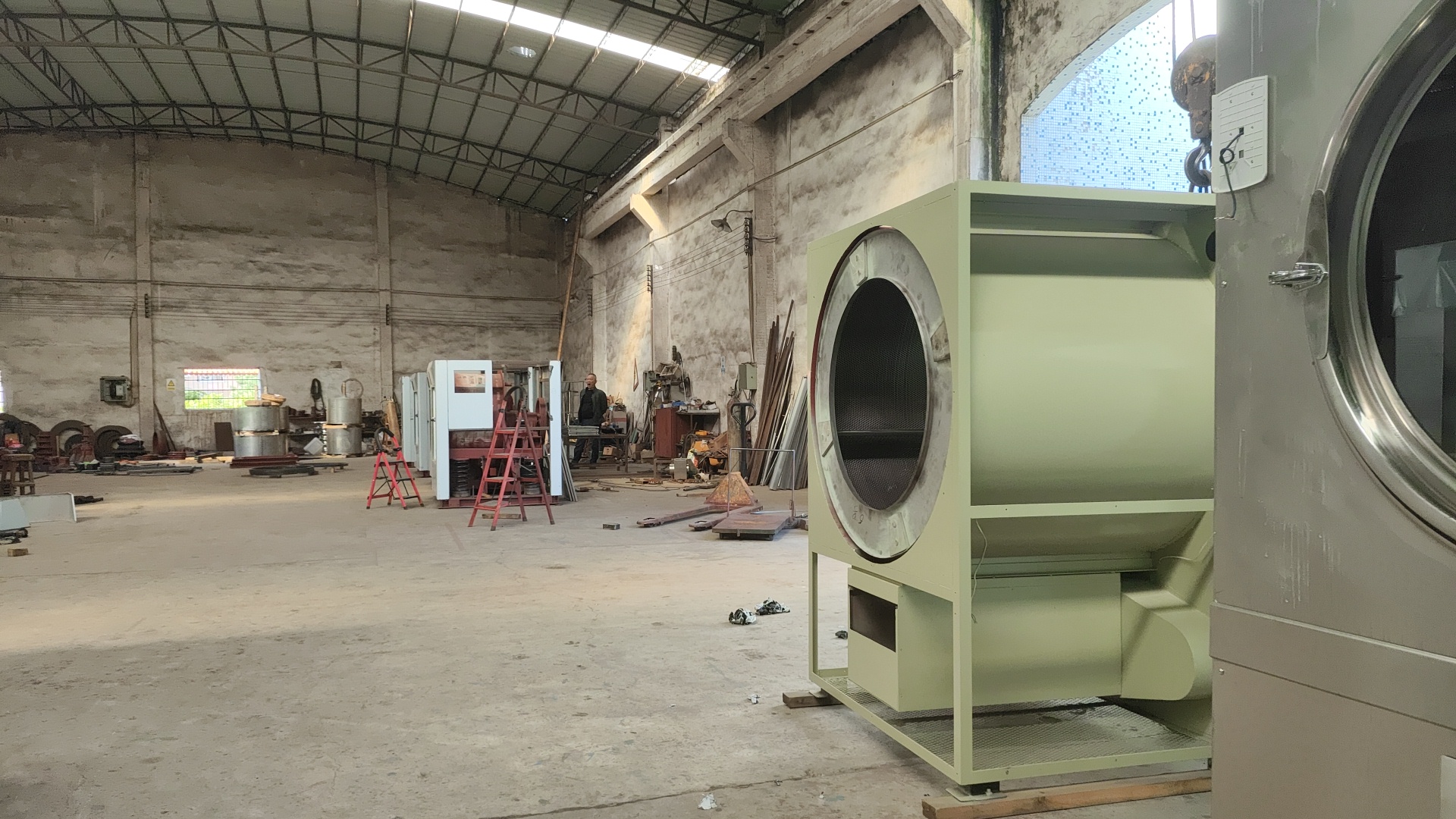 小型酒店如何選購全自動工業洗衣機？看珠江洗滌如何服務知名企業獲青睞