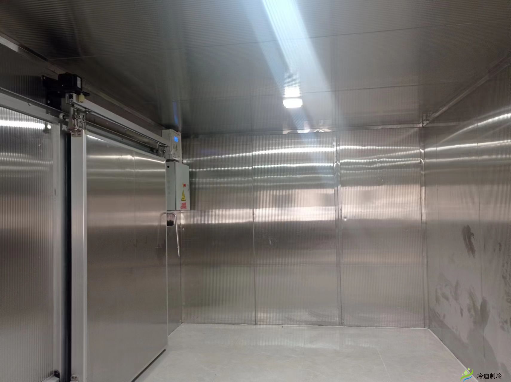 恒溫冷庫.jpg 恒溫冷庫.jpg